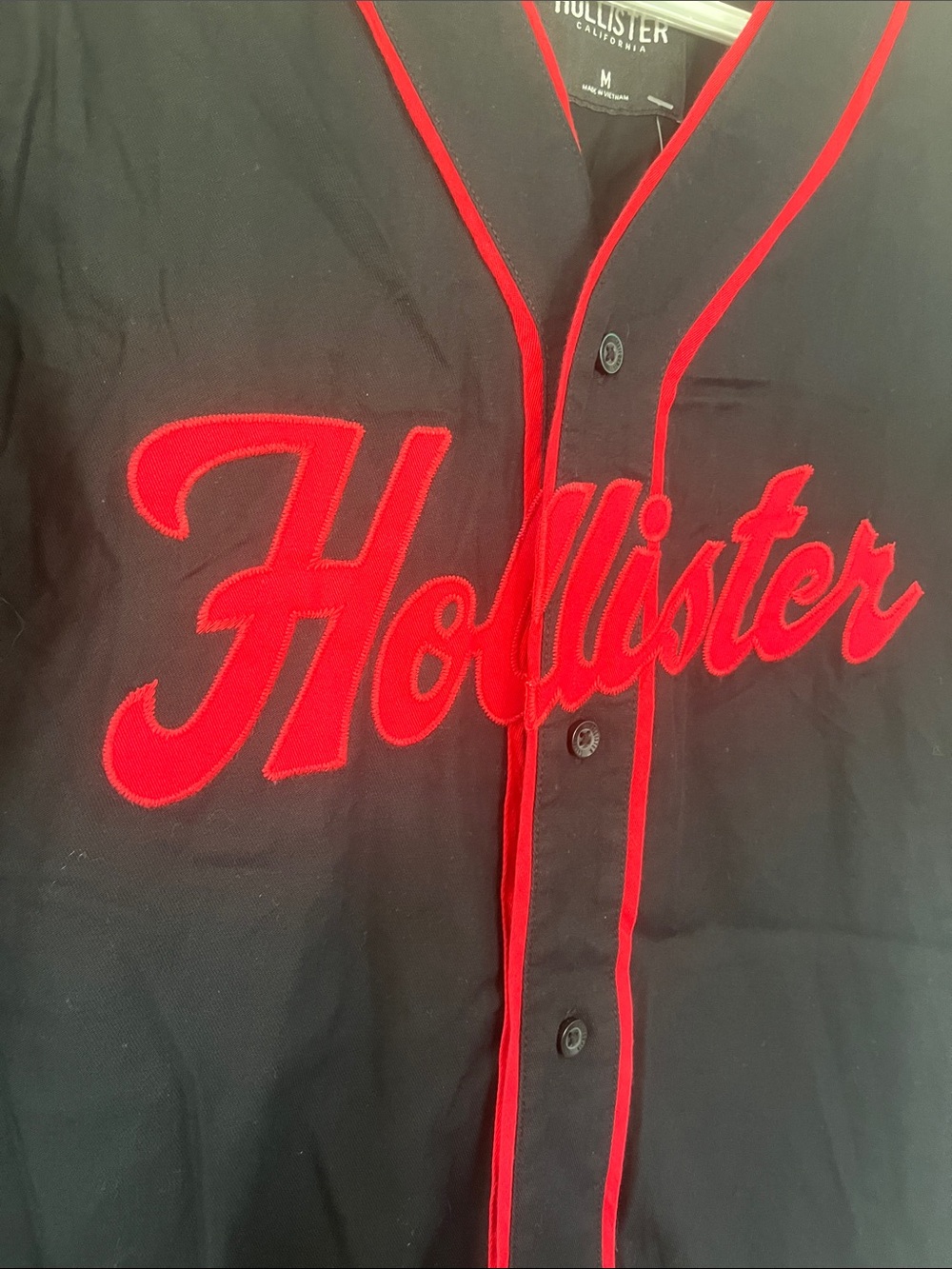 Hollister Black Baseball-Style Button Shirt with Red Trim Medium - Picture 4 of 8